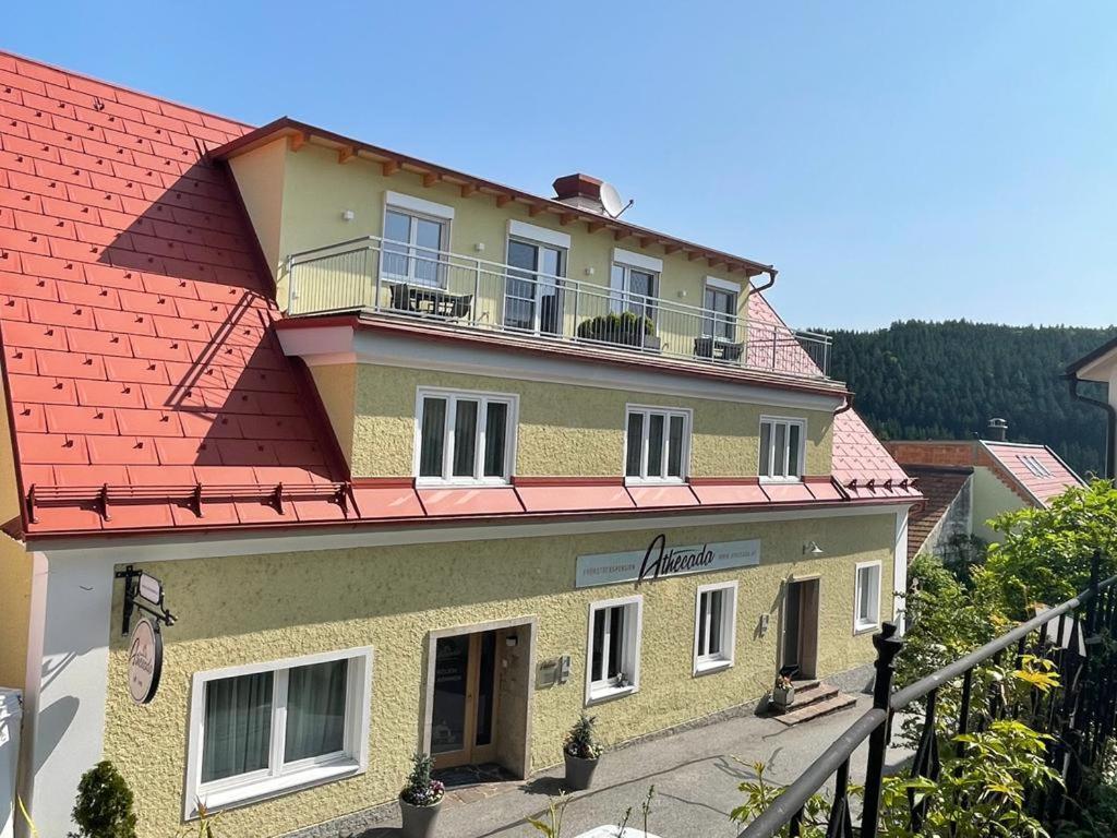 Athecada Fruehstueckspension Birkfeld Bagian luar foto